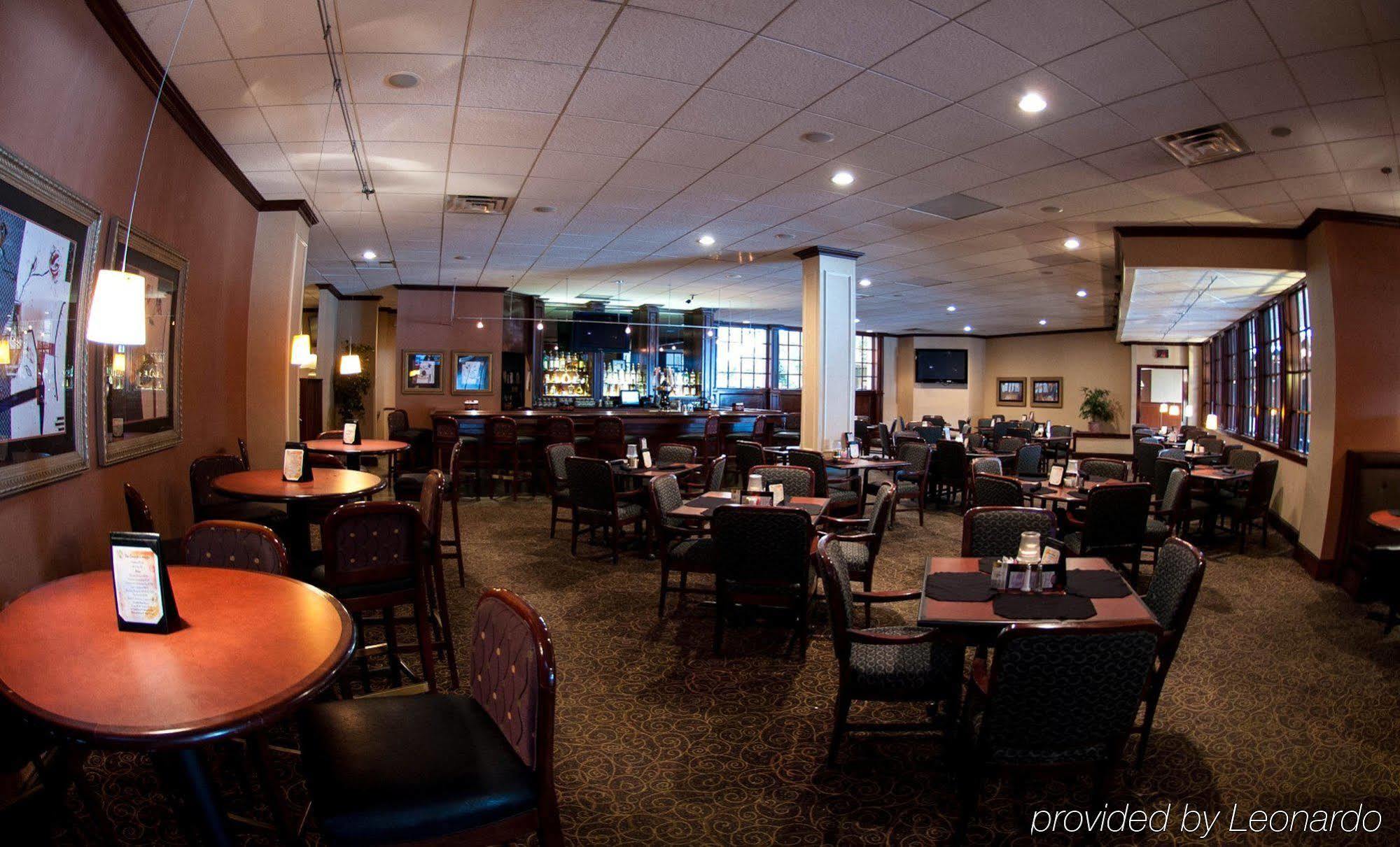 Delta Hotels By Marriott Utica Exterior photo
